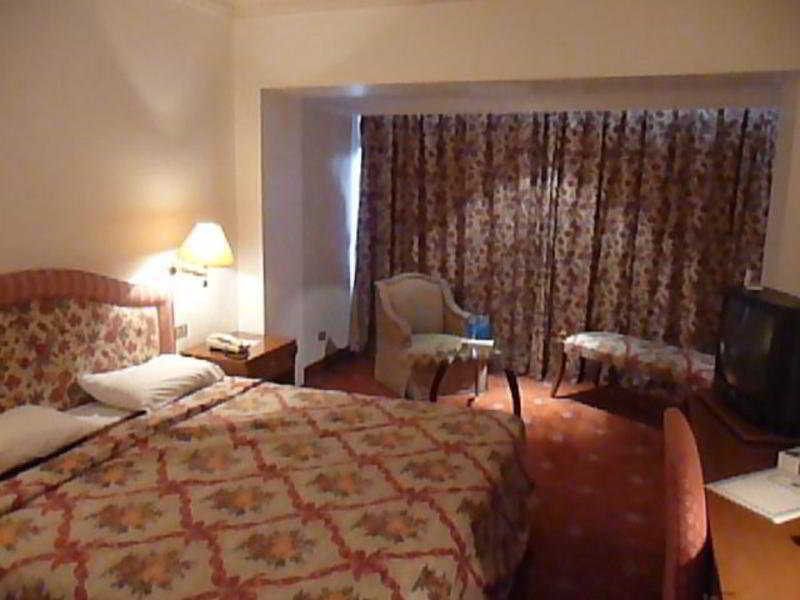 Commodore Hotel Амман Екстер'єр фото